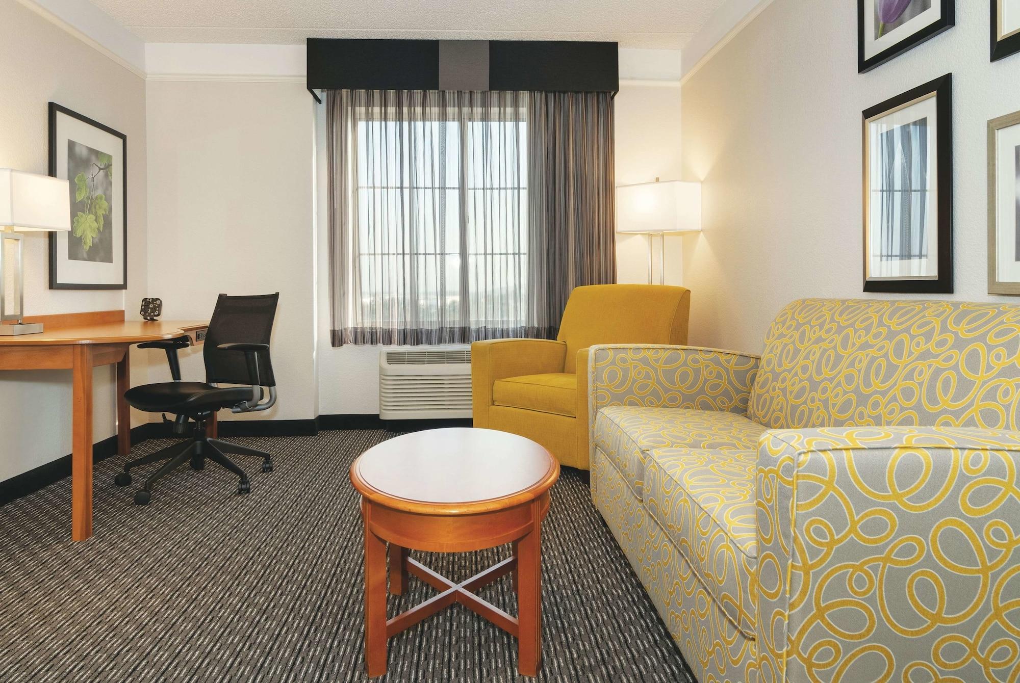 La Quinta Inn & Suites By Wyndham Ontario Airport Exterior foto
