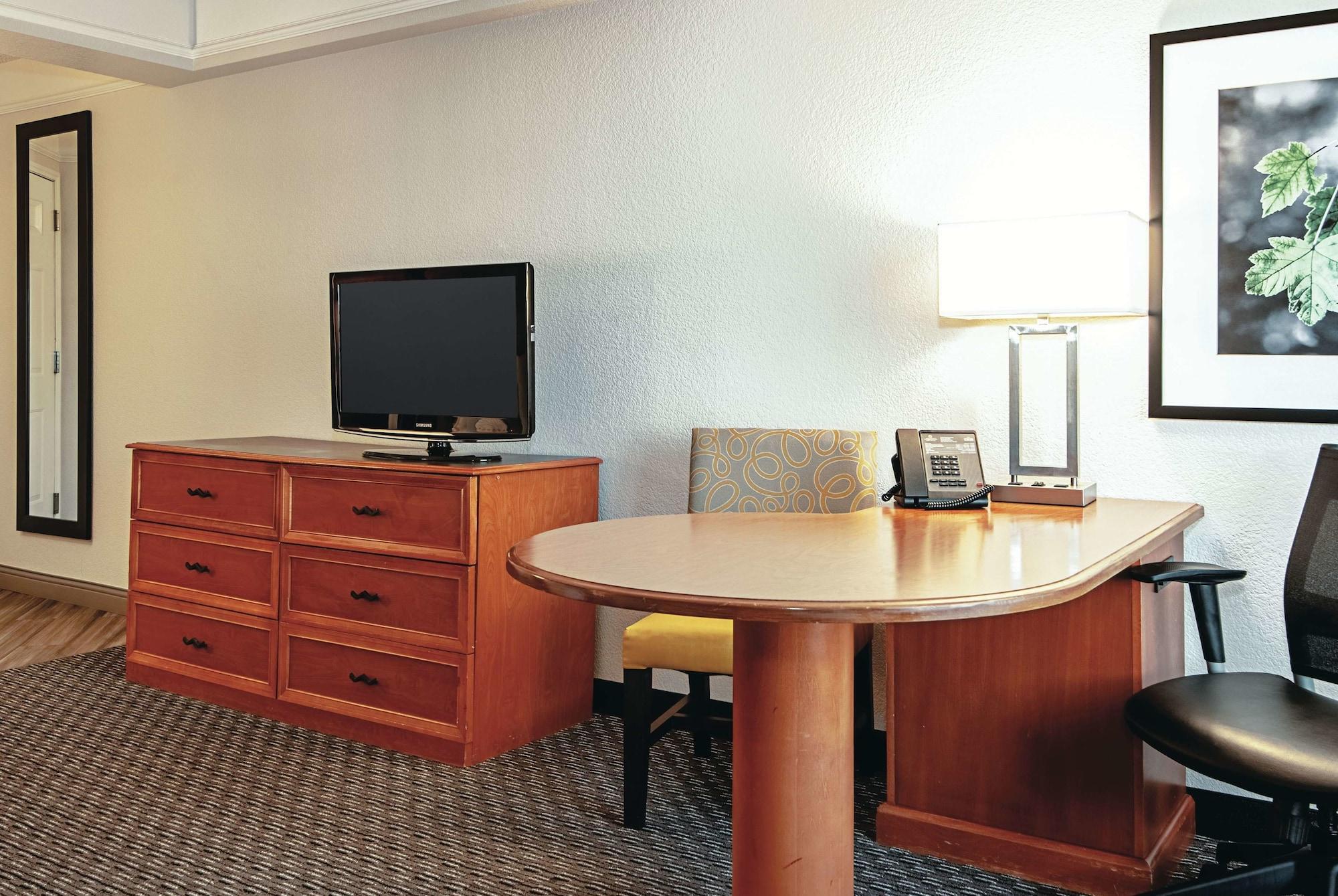 La Quinta Inn & Suites By Wyndham Ontario Airport Exterior foto