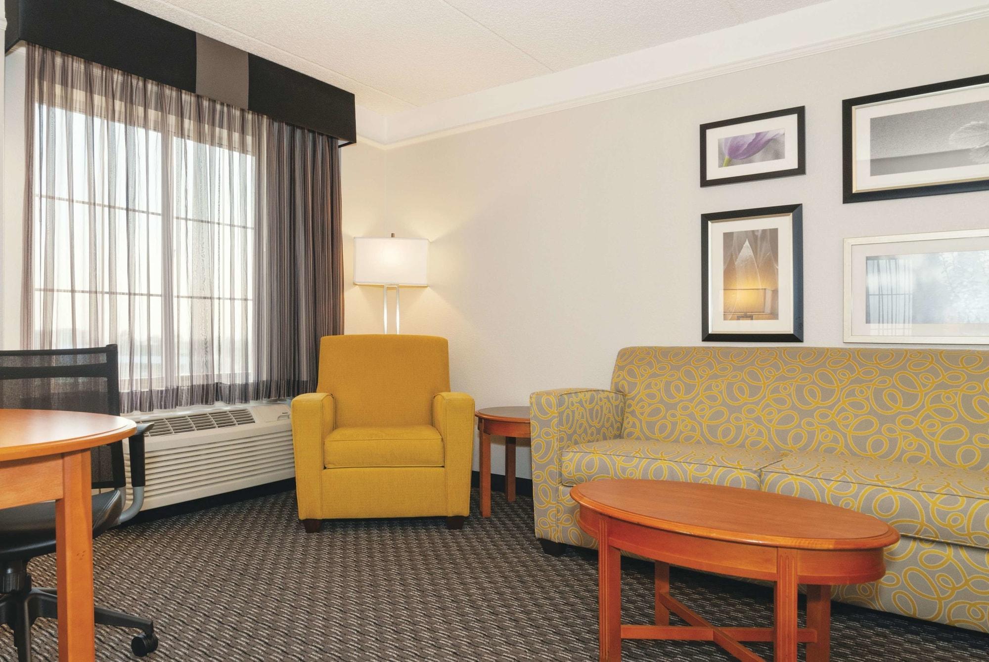La Quinta Inn & Suites By Wyndham Ontario Airport Exterior foto